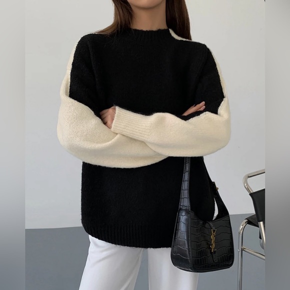 Commense Sweater Top Womens Size XS Black Ivory Relaxed Classic - Picture 4 of 15